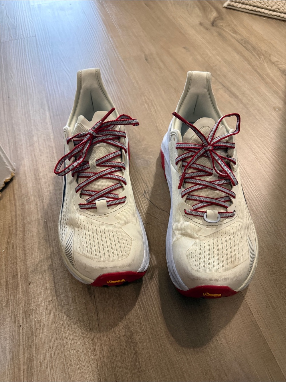 Olympus Women's White and Red Sneakers